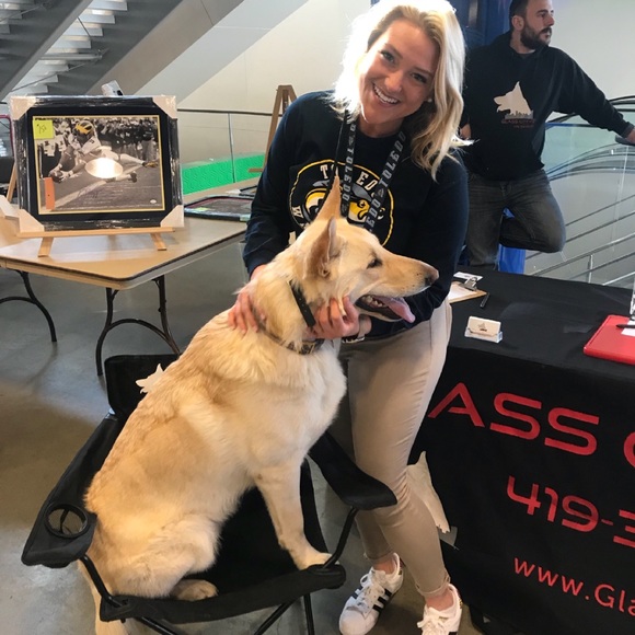 Meet your Posher, Jamie - Picture 2 of 4